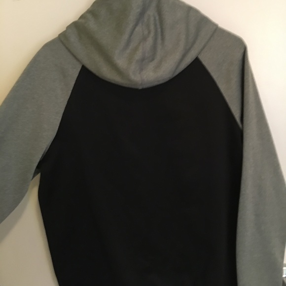 COPY - NIKE RAPTORS HODDIE - Picture 3 of 3